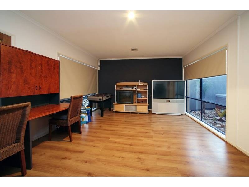 6 Irons Close, Rowville VIC 3178