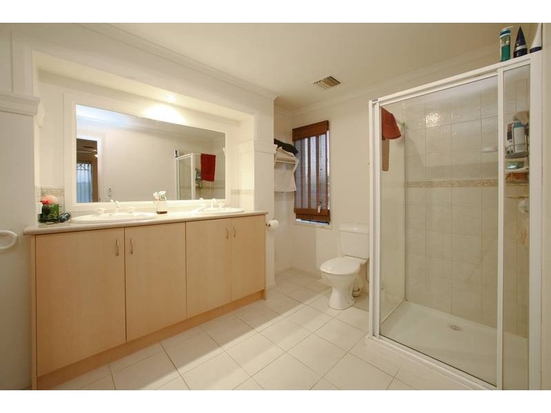 6 Irons Close, Rowville VIC 3178
