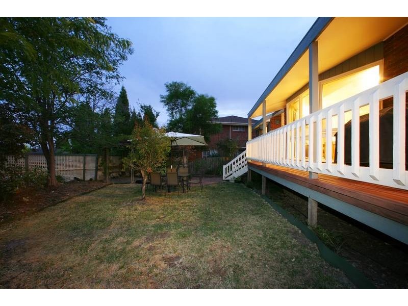 18 Tinarra Court, Wantirna South VIC 3152