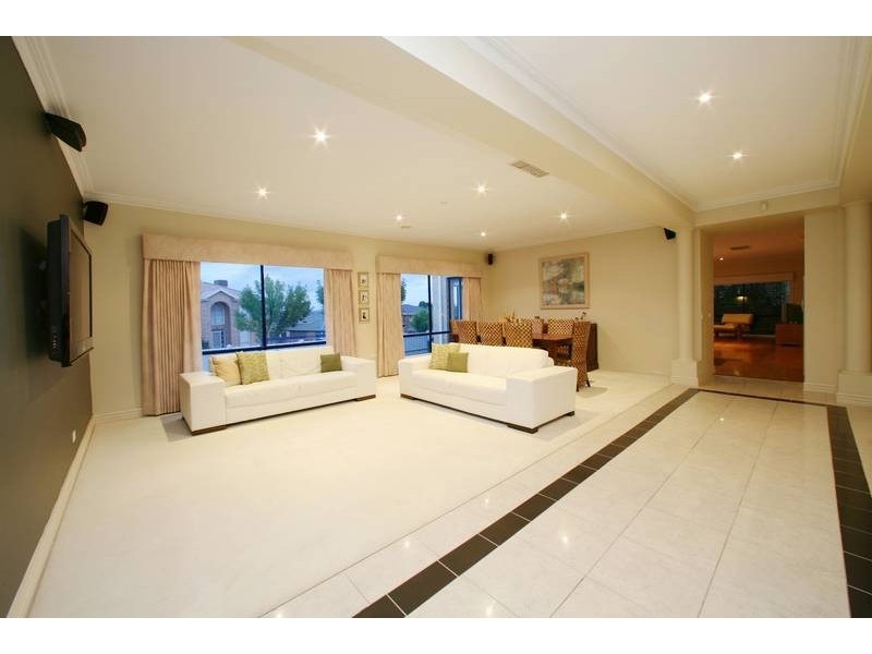 16 The Briars, Lysterfield VIC 3156