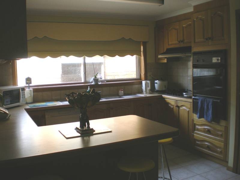 24 Woodside Drive, Rowville VIC 3178