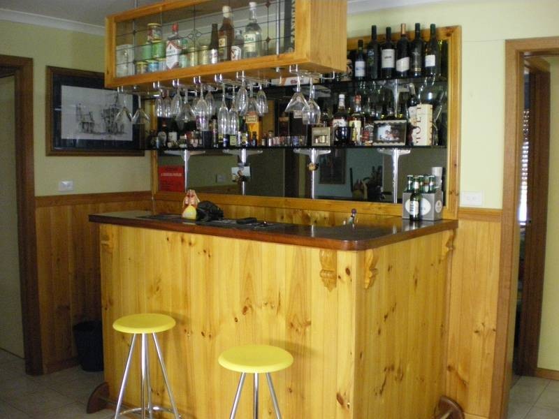 24 Woodside Drive, Rowville VIC 3178