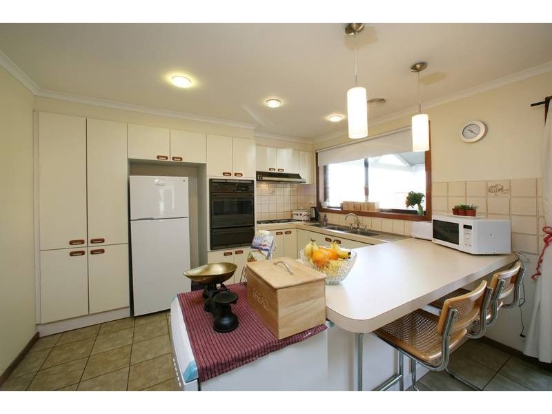 6 Drummond Crescent, Rowville VIC 3178