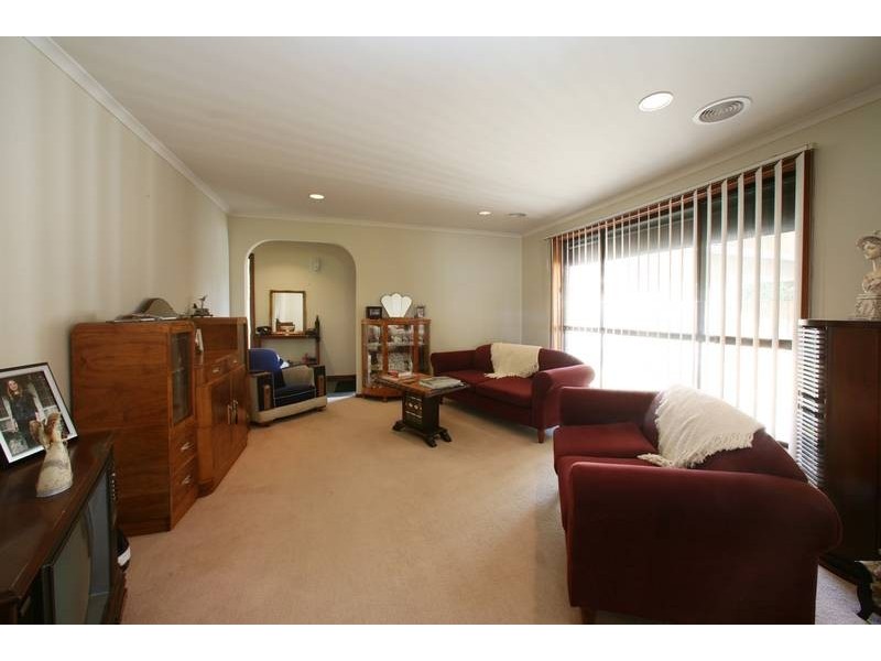 6 Drummond Crescent, Rowville VIC 3178