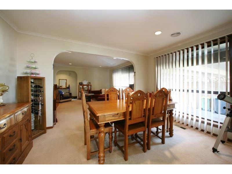 6 Drummond Crescent, Rowville VIC 3178