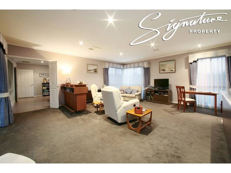 19 Hume Drive, Lysterfield VIC 3156