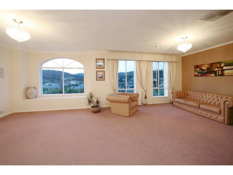 6 Birchbank Close, Lysterfield South VIC 3156