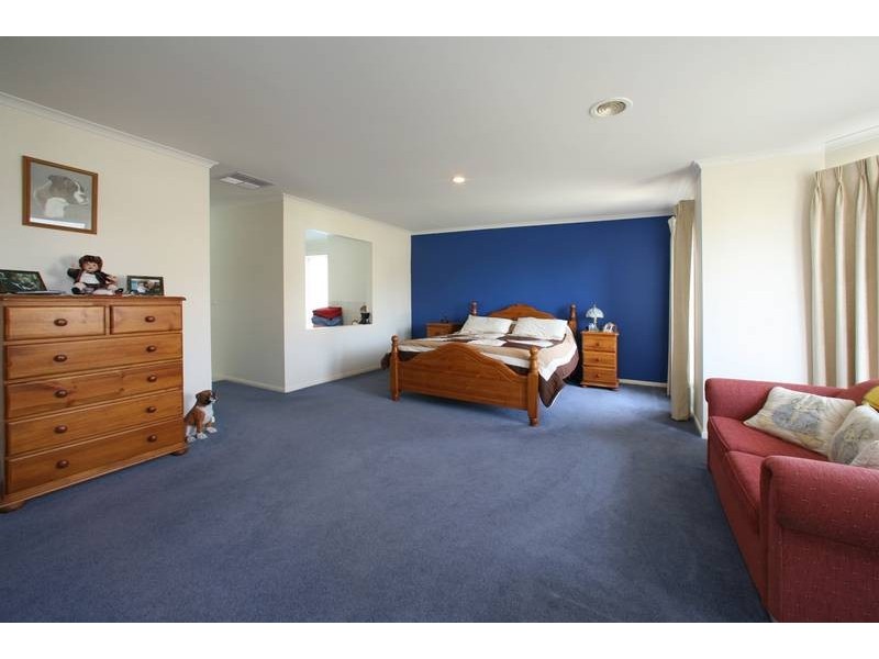 47 Langhorne Crescent, Rowville VIC 3178