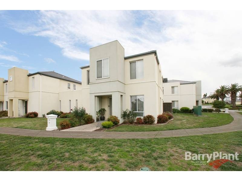 79 Sovereign Manors Crescent, Rowville VIC 3178