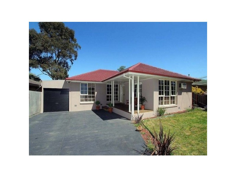 17 McCrae Close, Scoresby VIC 3179