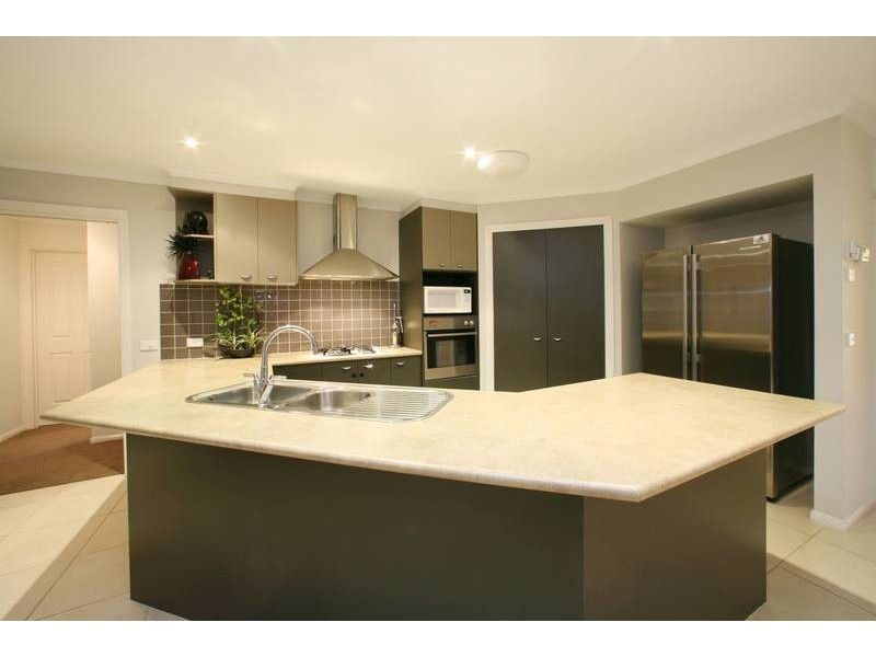 70 Jubilee Drive, Rowville VIC 3178