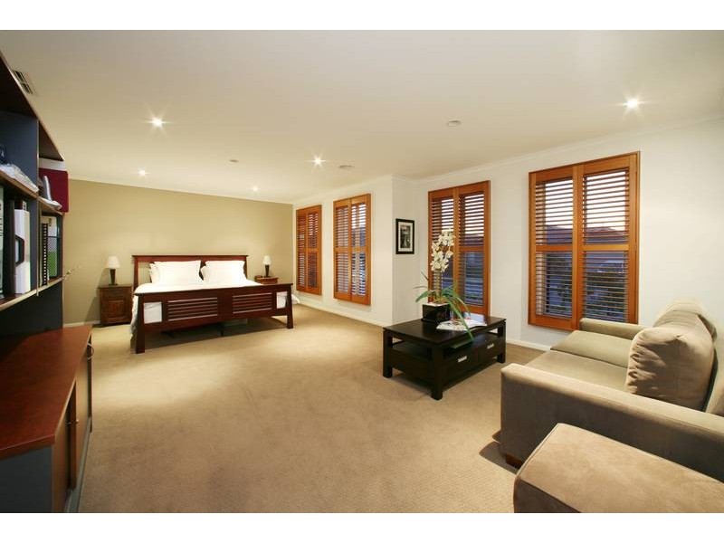 70 Jubilee Drive, Rowville VIC 3178