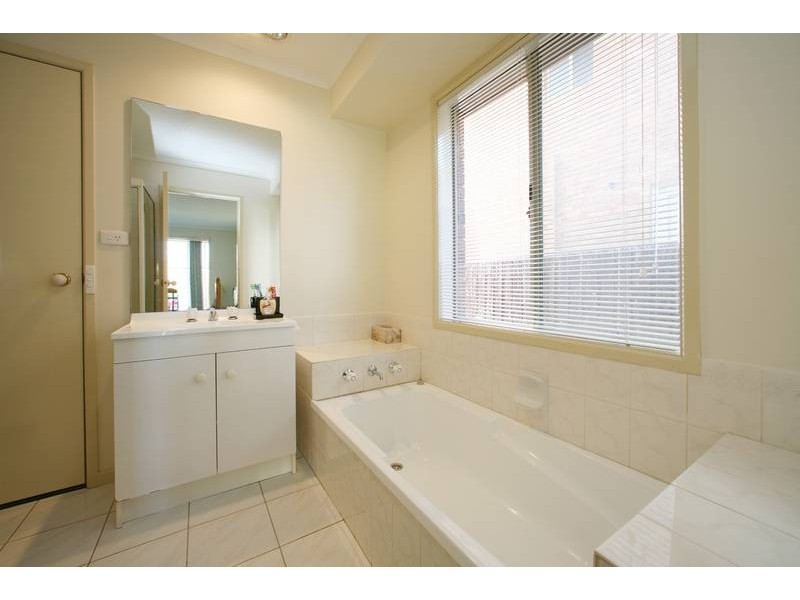 17 The Fairway, Rowville VIC 3178