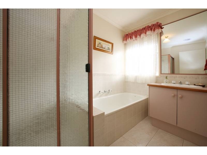 77 Segarta Circuit, Ferntree Gully VIC 3156