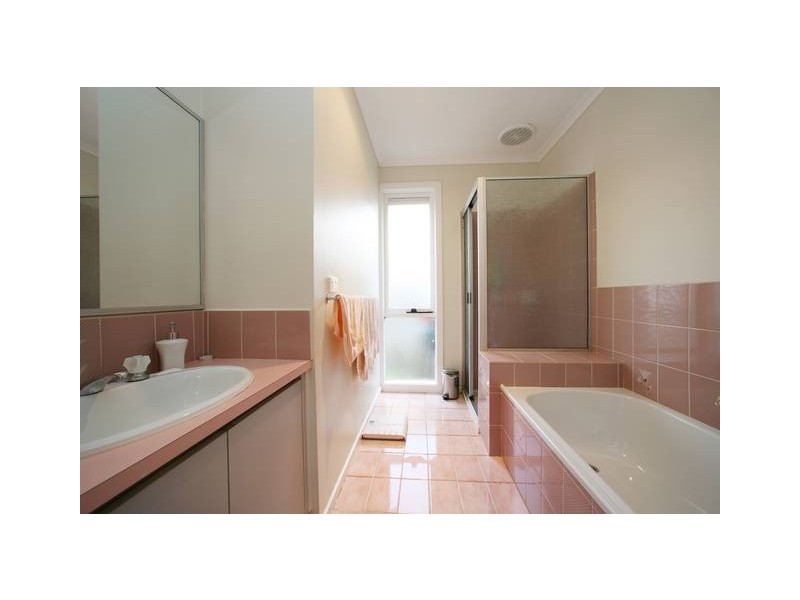 9 Wyandra Way, Rowville VIC 3178