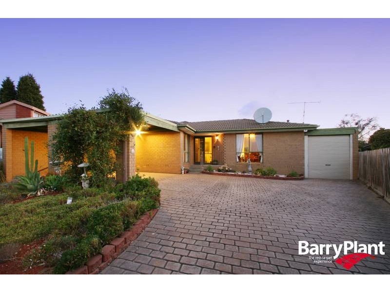 3 Barellan Close, Rowville VIC 3178