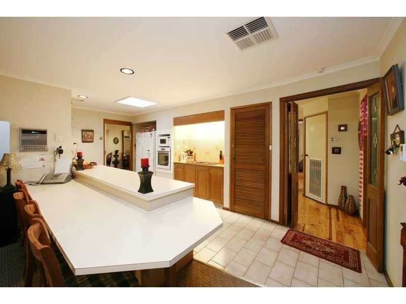 3 Barellan Close, Rowville VIC 3178