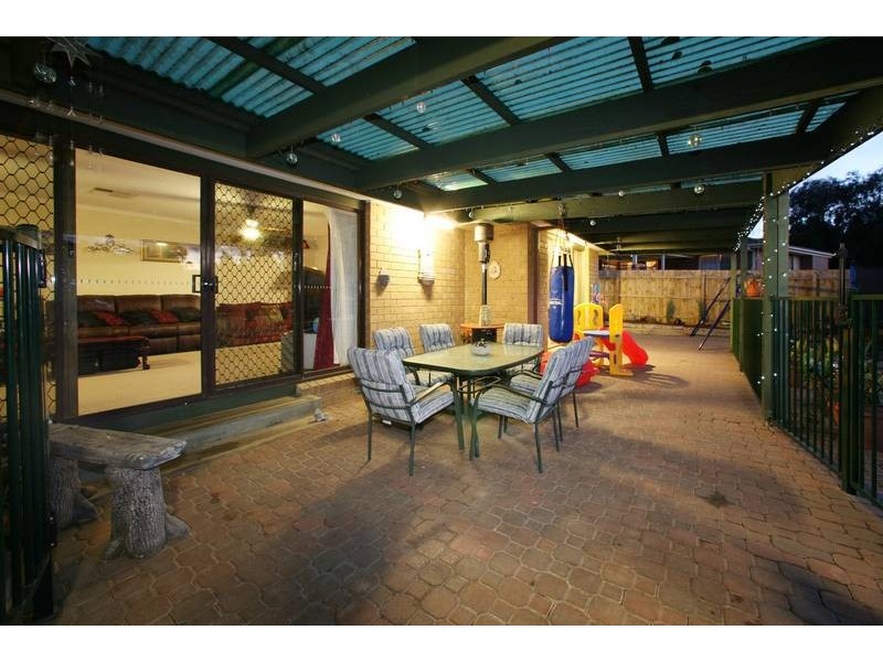 3 Barellan Close, Rowville VIC 3178