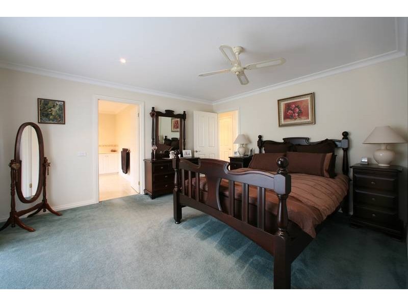 4 Cullinan Court, Ferntree Gully VIC 3156