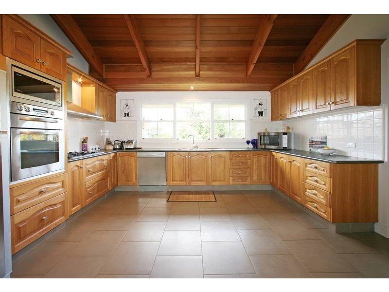 18 Goulburn Drive, Rowville VIC 3178