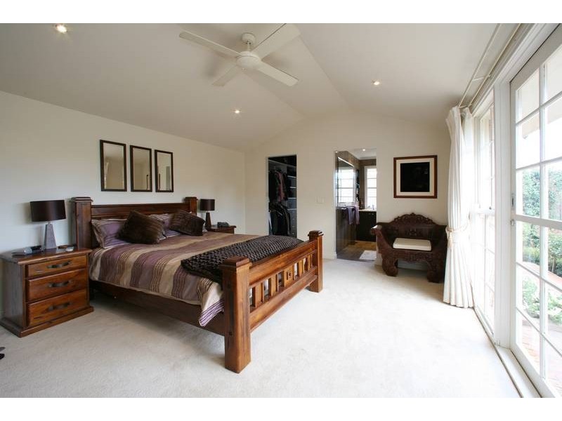 18 Goulburn Drive, Rowville VIC 3178