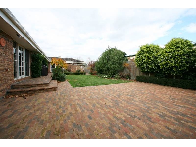 18 Goulburn Drive, Rowville VIC 3178