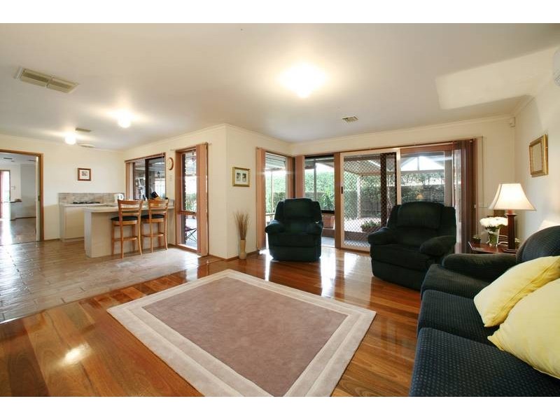 6 Nicholas Court, Lysterfield VIC 3156