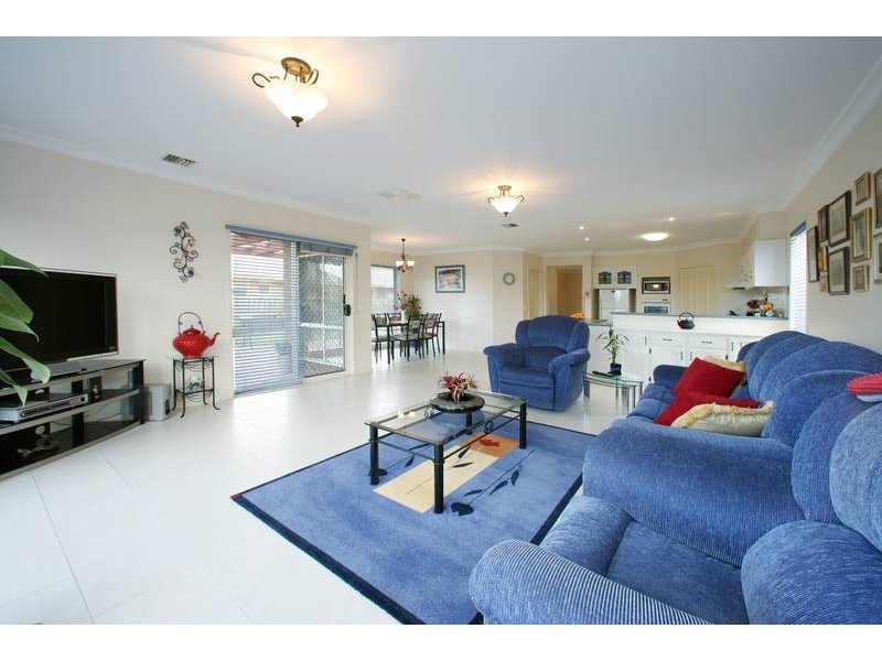 216 Karoo Road, Rowville VIC 3178