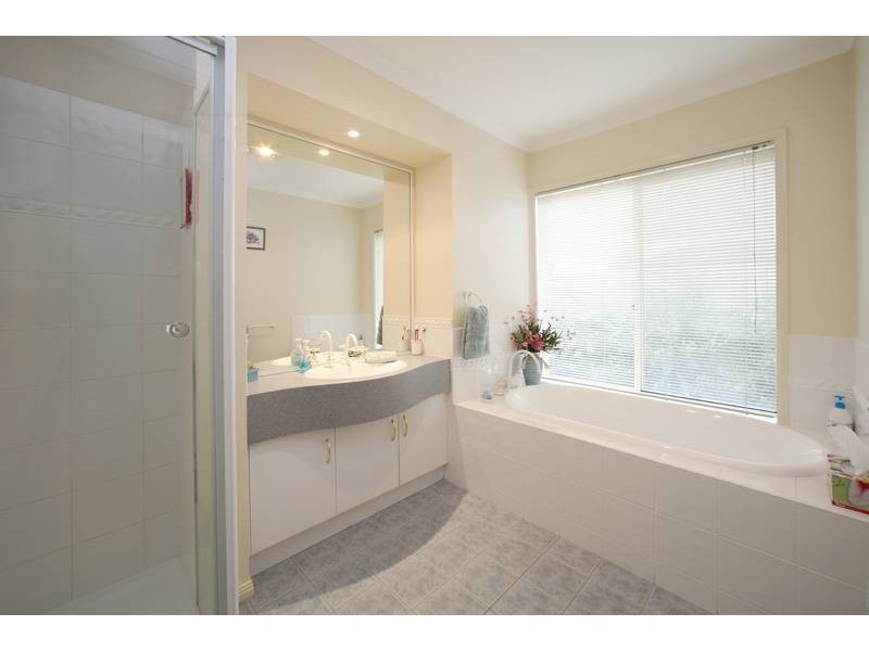 216 Karoo Road, Rowville VIC 3178