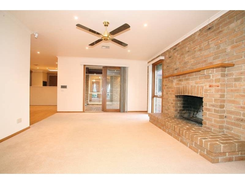 6 Marley Close, Rowville VIC 3178