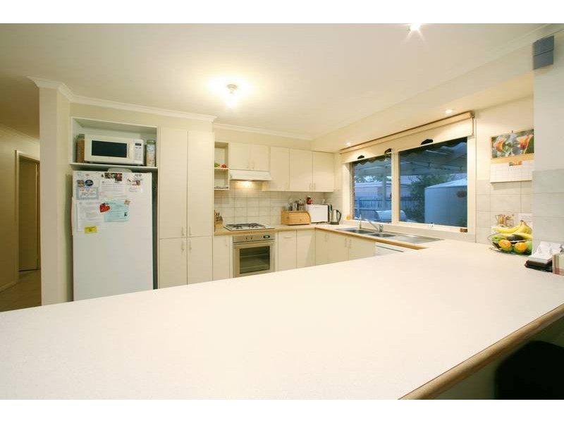 2 Narambi Close, Ferntree Gully VIC 3156