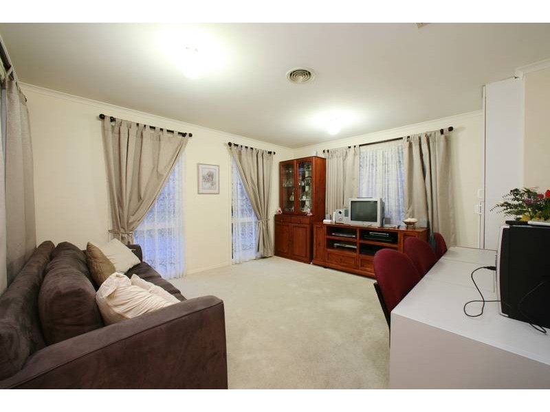 2 Narambi Close, Ferntree Gully VIC 3156