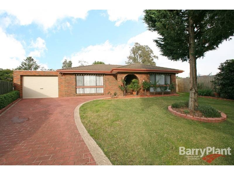 8 Moss Court, Rowville VIC 3178