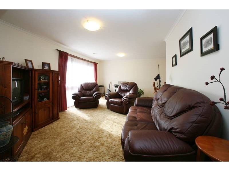 8 Moss Court, Rowville VIC 3178