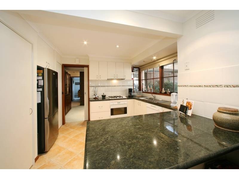 8 Shady Grove, Rowville VIC 3178