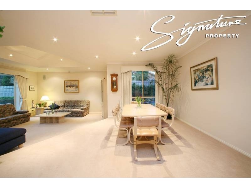 2 Rupicola Court, Rowville VIC 3178