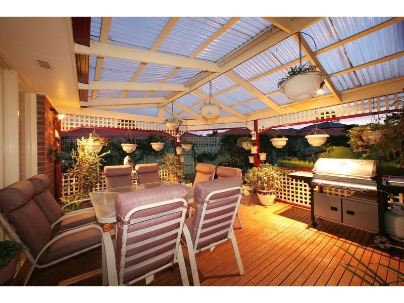 28 Mendora Crescent, Wantirna South VIC 3152