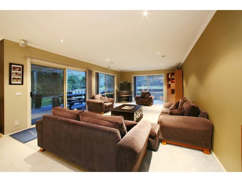 3 Tivoli Gardens, Rowville VIC 3178