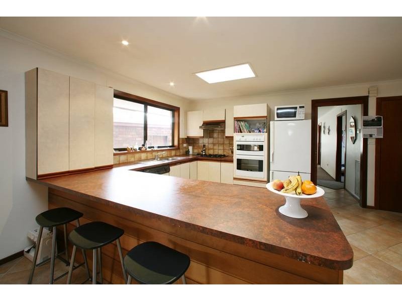 21 Erie Avenue, Rowville VIC 3178