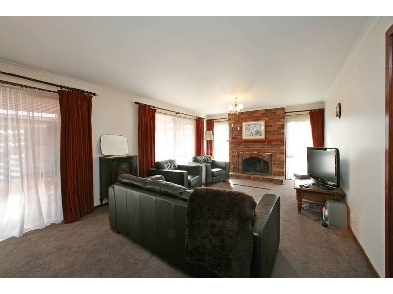 21 Erie Avenue, Rowville VIC 3178