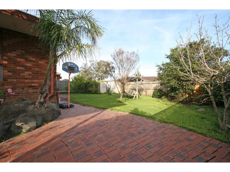 21 Erie Avenue, Rowville VIC 3178