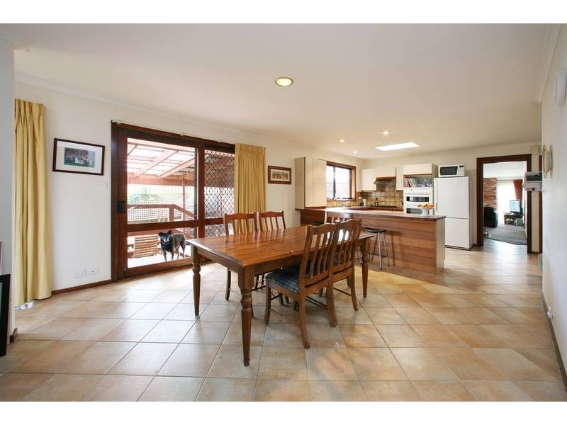 21 Erie Avenue, Rowville VIC 3178