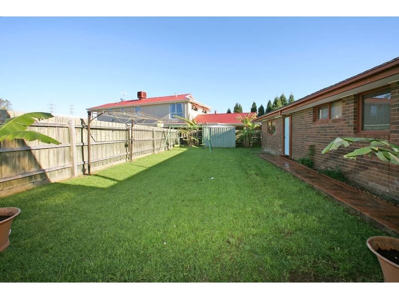1 Linnel Court, Rowville VIC 3178