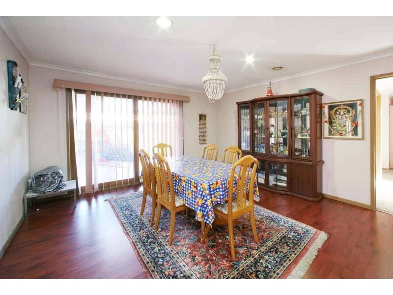 1 Linnel Court, Rowville VIC 3178