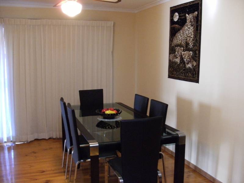 14 Eildon Parade, Rowville VIC 3178