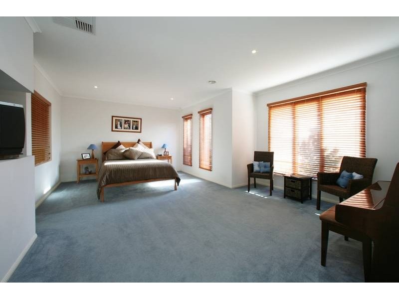 4 Horatio Court, Rowville VIC 3178