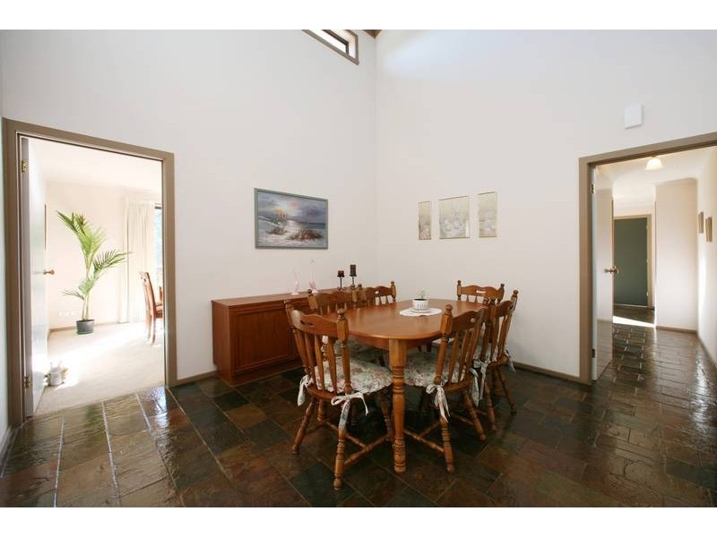 37 Mayfair Drive, Ferntree Gully VIC 3156