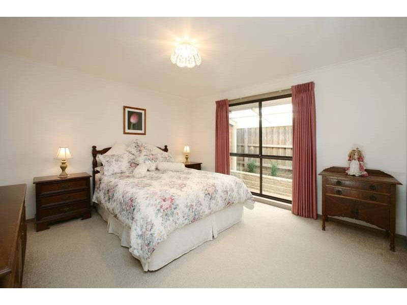 37 Mayfair Drive, Ferntree Gully VIC 3156