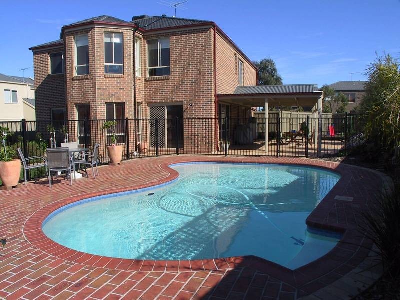 18 Victoria Knox Avenue, Rowville VIC 3178