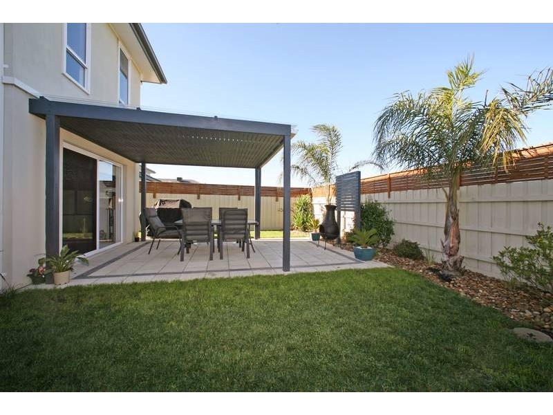 52 Sovereign Manors Crescent, Rowville VIC 3178